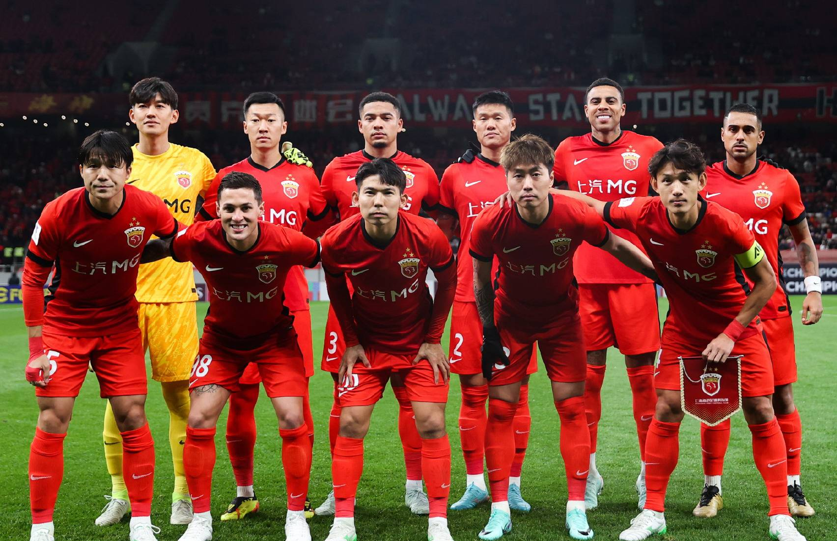 上海海港集结日遗憾出局；志在西甲名次提升；赛场秩序良好；年轻球员得到机会的简单介绍