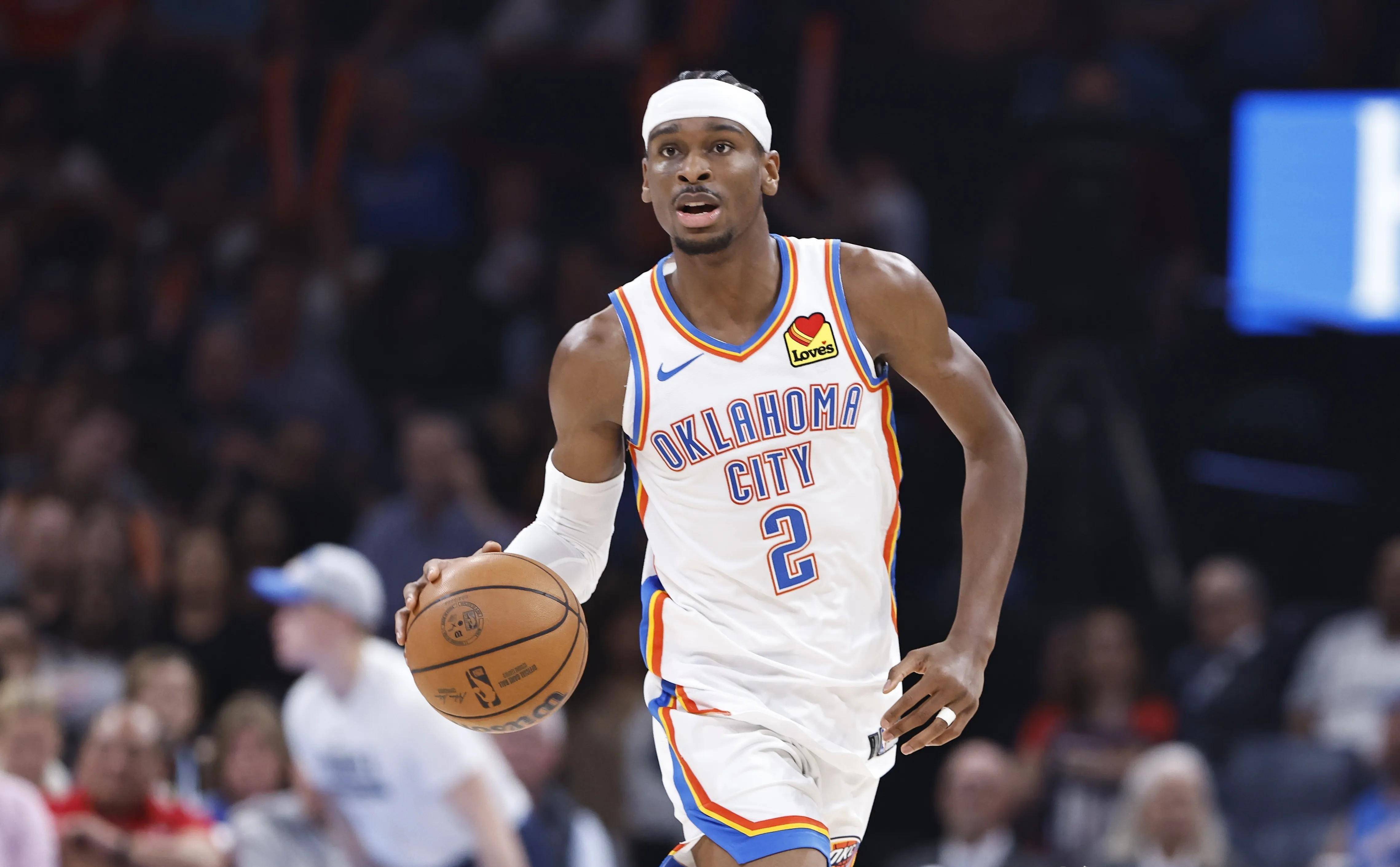 关于今夜俄克拉荷马雷霆调整名单以备NBA常规赛，篮板制胜环节打磨，话题不断，临场指挥获称赞的信息