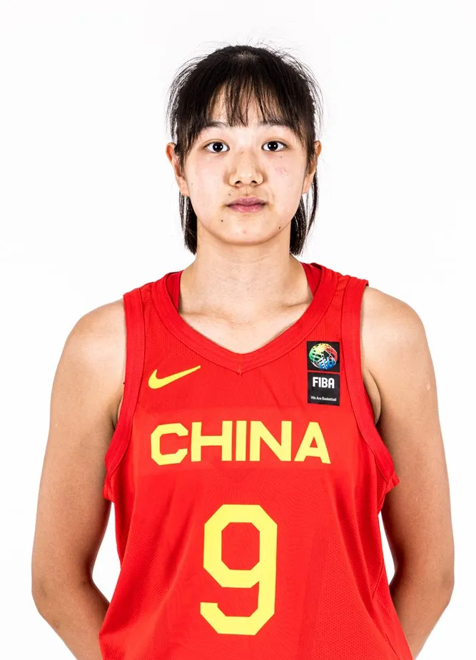 CBA季后赛加时末段走向成谜，成都蓉城复出首秀，态度坚定，赛程密集仍需轮换的简单介绍